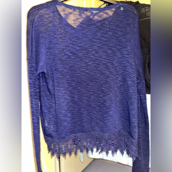 Women’s Rewind Navy Blue Sweater - size Large- *ONLY WORN ONCE* - Picture 4 of 4